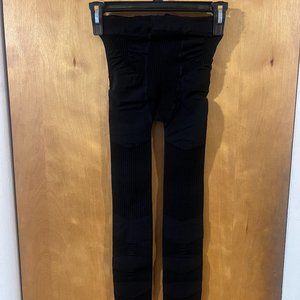 Women's Black Sculpting Slimming Stretchy Nylon Spandex Crop Leggings XL